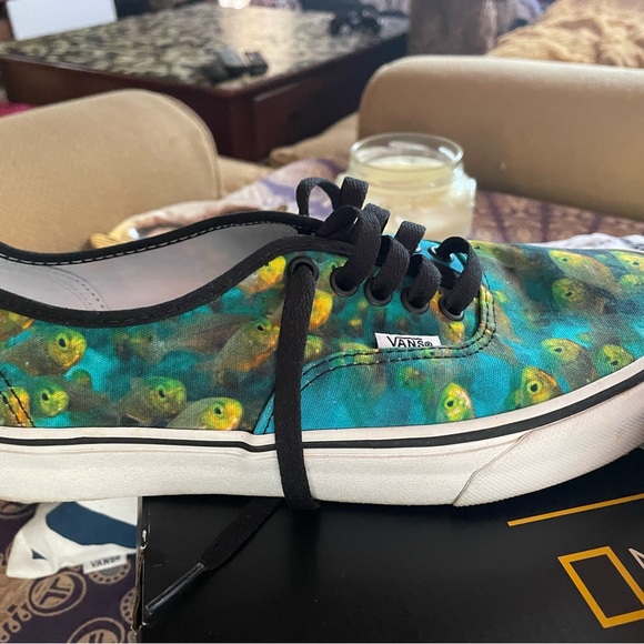 National Geographic vans Limited addition - Picture 3 of 3